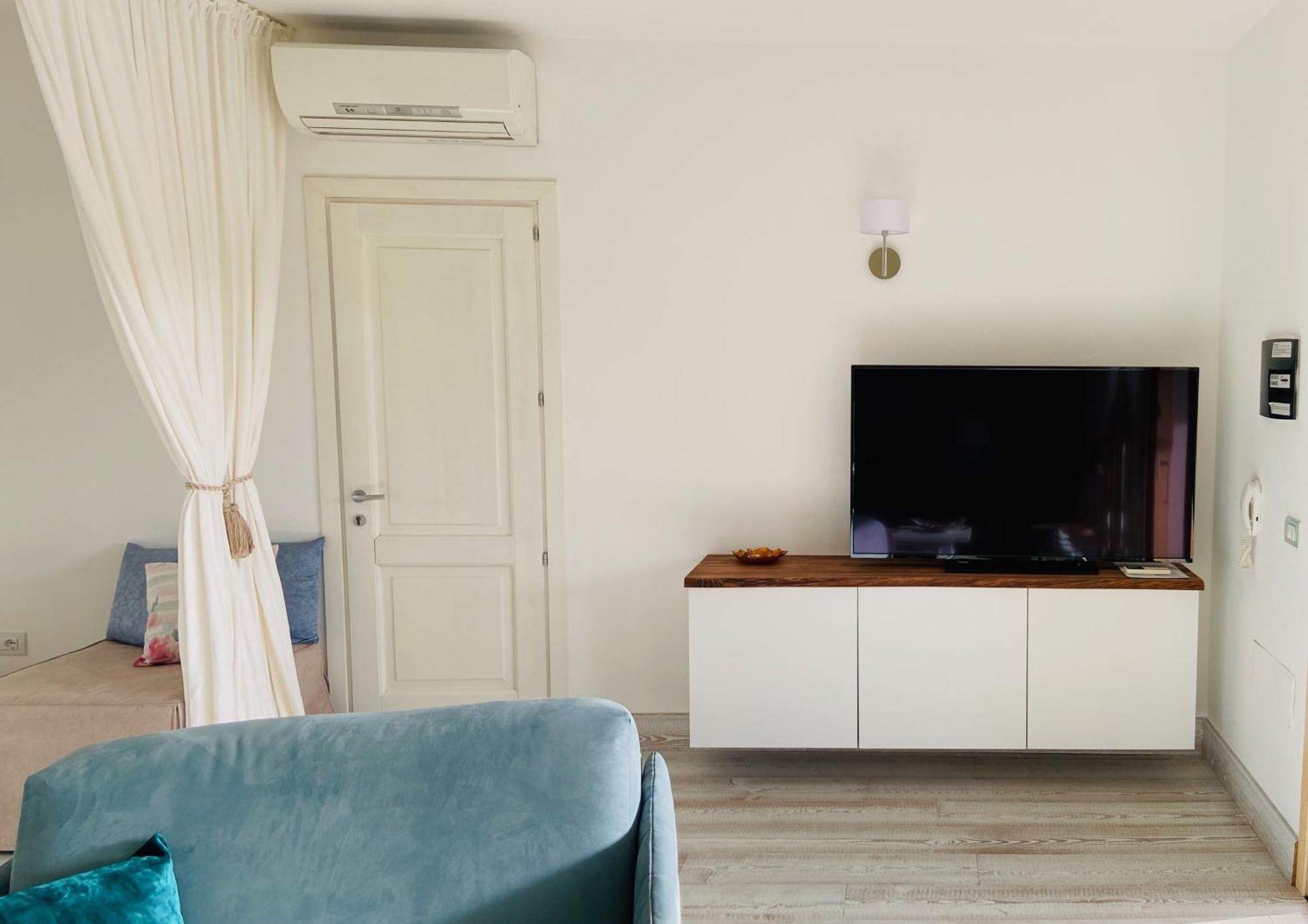 Lotus Wellness Apartment - Resort Ginestre - Palau - Sardinia Esterno foto